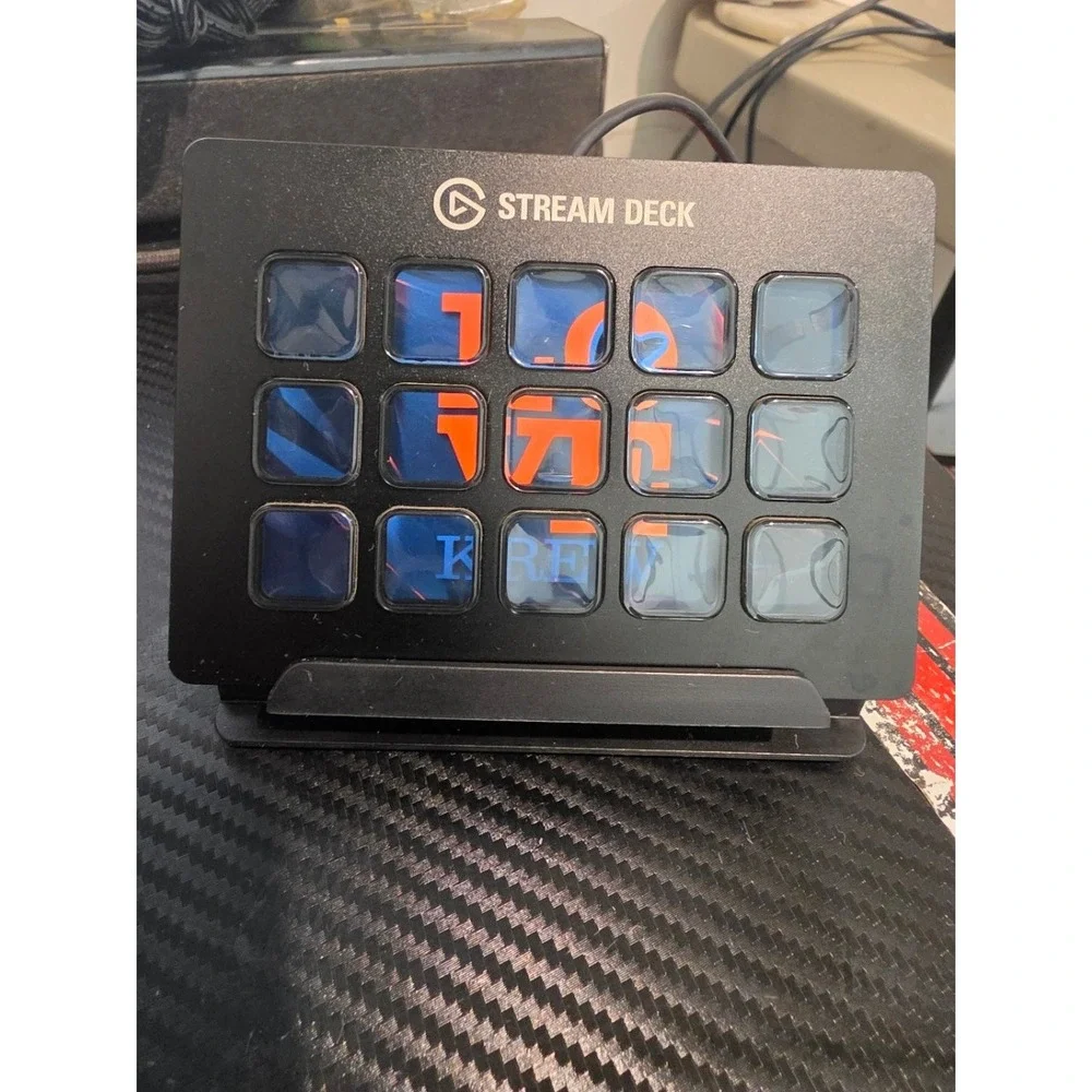 Elgato Stream Deck 15 LCD Keys Content Creation Controller 20GAA9902